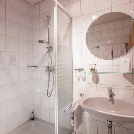 Daire Wilderer Stube - Helga Sasbachwalden